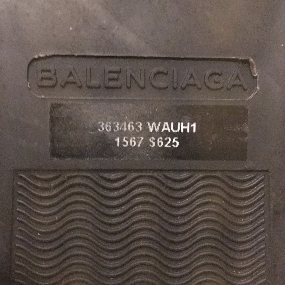 Balenciaga grey sneakers in box - Picture 3 of 6